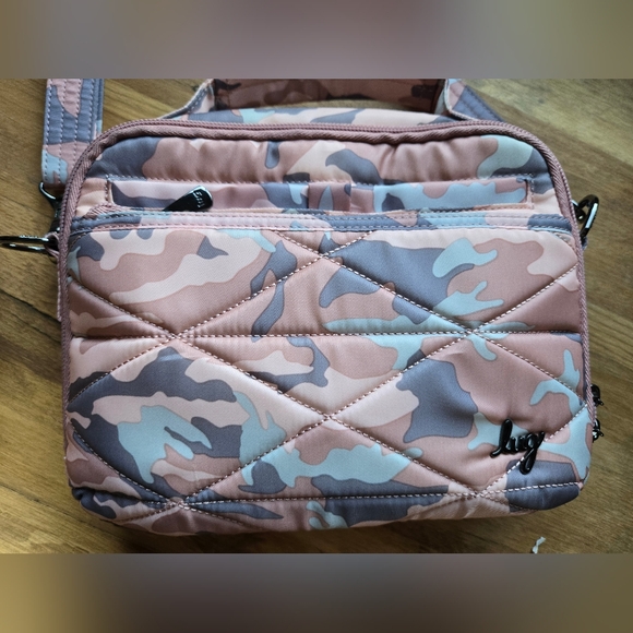 ✨Lug Roundabout XL Convertible Crossbody Bag 🎒🌹 Camo Rose NWT - Picture 3 of 16